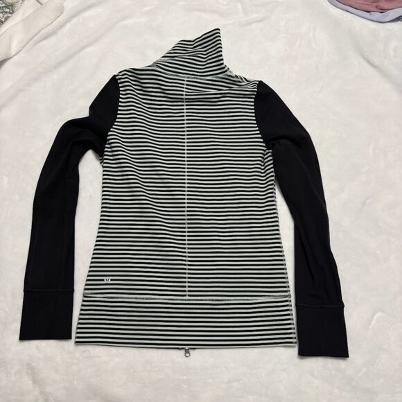 lululemon athletica Black and White Striped Jacket - Picture 3 of 4